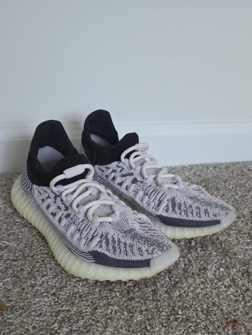 ADIDAS YEEZY BOOST 350 V2